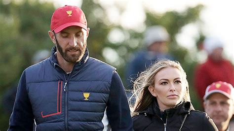 Paulina Gretzkys Photo With Dustin Johnson From Concert After Cheating