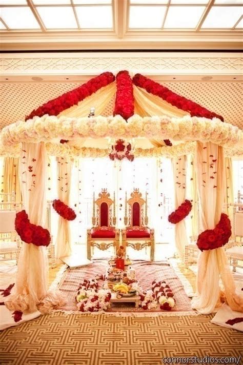 Hi please help me to suggest my wedding hall decoration color. Trending Red, White and Gold Wedding Theme Ideas for 2016 - Blog