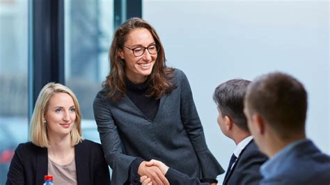 Compensation & Benefits for Jardine Schindler employees | Jardine