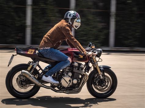 62 x 62 mm cooling system: Honda CB750 Nighthawk Cafe Racer by Nitro Cycles - BikeBound