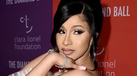 Cardi Bs ‘bodak Yellow First Song By Female Rapper To Go Diamond