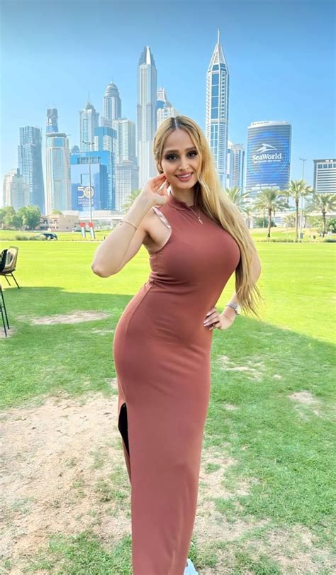 Busty Lana Outdoors 🥵🔥 Rlanarose2