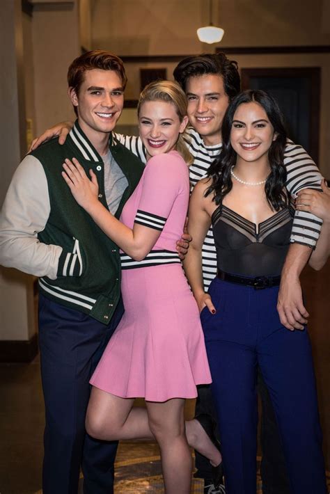 ¡riverdale Llega A Netflix España Riverdale Parejas De