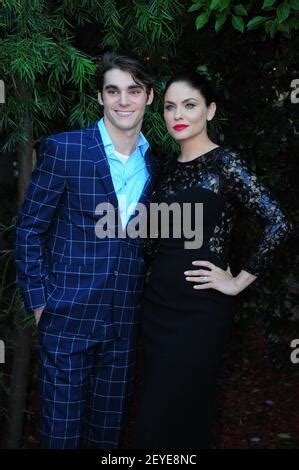 RJ Mitte Jodi Lyn O Keefe AMC S Premiere For The Final Season Of Breaking Bad At Sony Studios