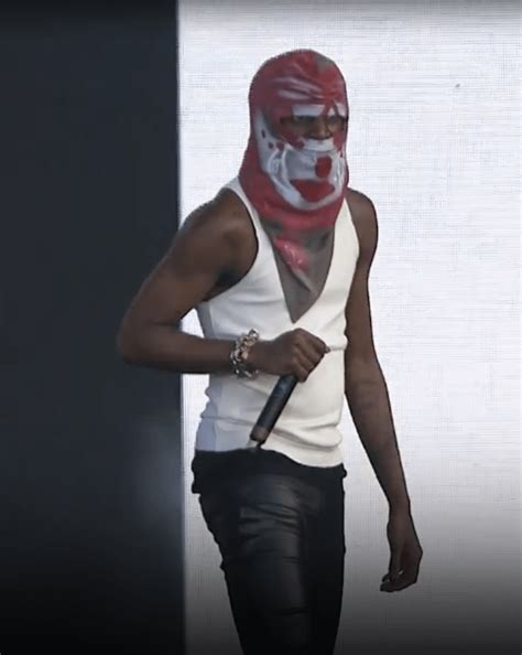 Carti Rocking Ye Inspired Mask At Lollapalooza Chicago Rwestsubever