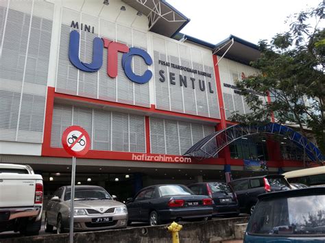 Kalau tahu sebelum ni, tak payah nak bersusah payah pergi jpj sebab pejabat pos kat tesco tu dekat dengan rumah aku kalau nak dibandingkan dengan jpj dan utc. Renew Lesen Di UTC - Hafiz Rahim