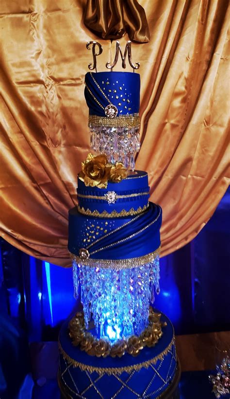 pin by yessy nunez amazing cakes by on pastel de quinceañera royal blue royal blue cake