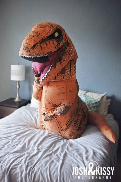 This Woman Did A Boudoir Photoshoot In A Trex Costume And Its