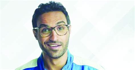 مسلسل الواد سيد الشحات | هيفاء وهبي بتتعرض لمضايقة في الشارع واللي بينقذها أحمد فهمي. أحداث مسلسل الواد سيد الشحات (كوميدي) بطولة أحمد فهمي
