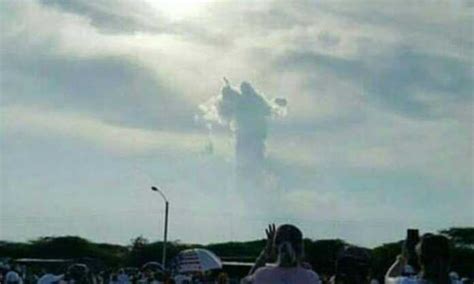 See The Shocking Images Of Jesus Christ Spotted In The Sky In London