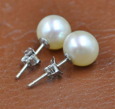 High Quality Sterling Silver 8mm Round White Pink Pearl Earring Studs