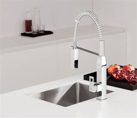 Añade hasta 4 productos para comparar. GROHE presenta su nueva grifería de cocina Eurocube con ...