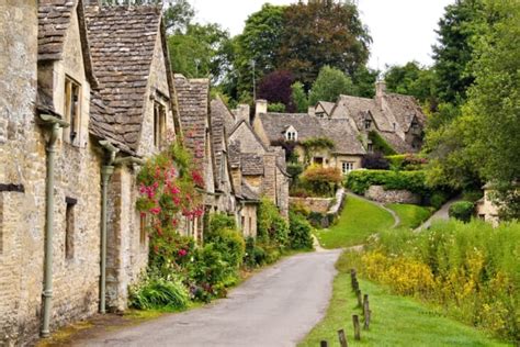 8 Beautiful Places To Visit In The Uk Countryside Skyticket Travel Guide
