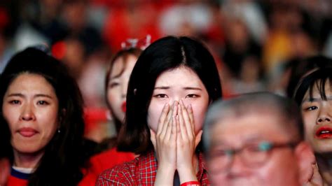 Isolados na coreia do norte, diplomatas russos 'escapam' do país a pé sobre trilhos. Milhares de mulheres da Coreia do Norte vendidas como ...