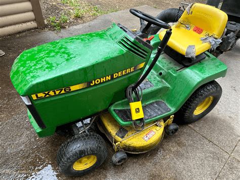 John Deere Lx176 Lawn Tractor Meagher Auctioneers