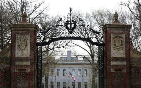 Justice Dept Backs Suit Accusing Harvard Of Discriminating Against Asian American Applicants