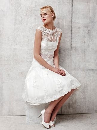 Monique lhullier white guipure lace long sleeve wedding dress sz 0 xs $3800 nwot. 20 Short Wedding Dresses & Gowns