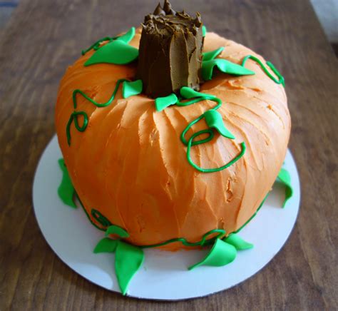 Pumpkin Shaped Bundt Cake Ariaatr