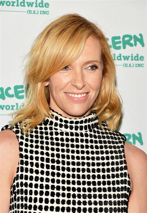Toni Collette Pictures Hotness Rating 79210