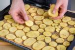 Rohe Kartoffeln zu Kartoffelscheiben im Backofen Rezept