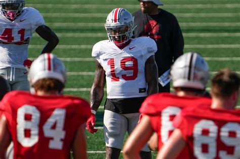 Ohio State Football Buckeye Linebacker Moves To Rb For Stretch Run