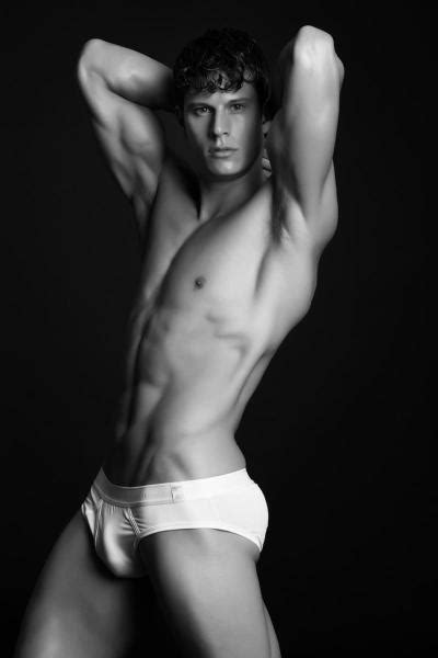 Eian Scully Models Active Styles For Jon Magazine The Fashionisto My Xxx Hot Girl