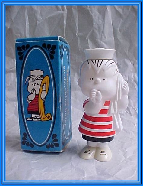 We'll review the issue and. The collector's guide of "AVON SNOOPY SOAP DISH"