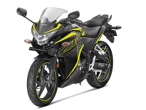 The motorcycle primarily challenges the likes of yamaha fazer 25 and tvs apache rr 310 in the full faired territory. Honda CBR 250R Price in India, CBR 250R Mileage, Images ...