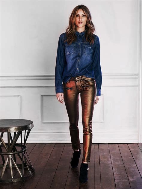 Morty thinking about how to prevent camel toe. Paige_Denim_Indio-Zip_Gold-Galaxy-Coating - The Jeans Blog