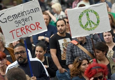 اعتراضات ضدتروریسم در کلن آلمان برگزار شد تصاویر اخبار بین الملل