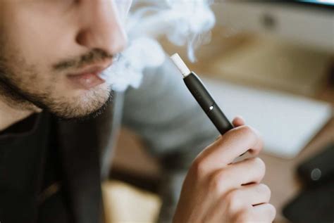 vaping vs smoking pros and cons of both in 2023 the event chronicle