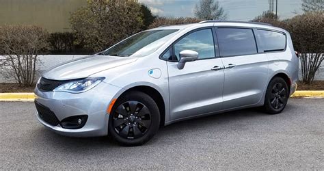 Quick Spin 2020 Chrysler Pacifica Hybrid Limited The Daily Drive