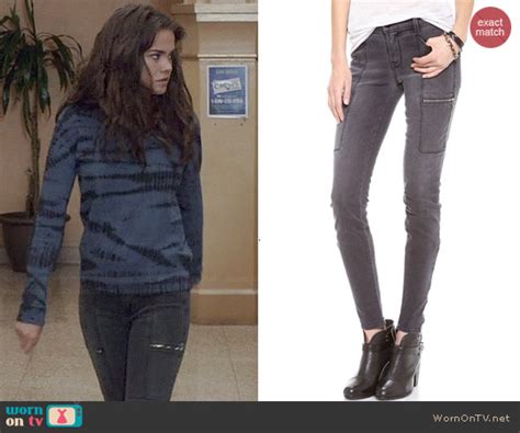 WornOnTV Callies Blue Tie Dyed Top And Zip Pocket Cargo Jeans On The Fosters Maia Mitchell