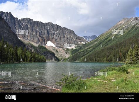 Taylor Lake Residing In The Heart Of Banff National Park Stock Photo