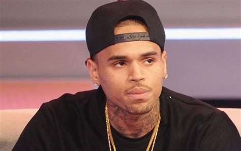 Justicia De Eeuu Prohíbe A Chris Brown Acercarse A Su Ex Novia