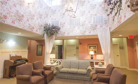 Amenities At The Elms Independent Assisted And Dedicated Memory Care For Seniors The Elms
