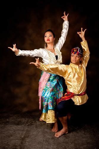 Pangalay Dance Is A Traditional Fingernail Dance Of Tausug People In