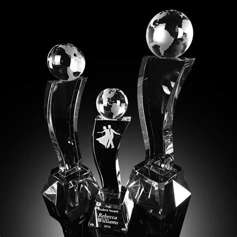 Curved Column Crystal Globe Award