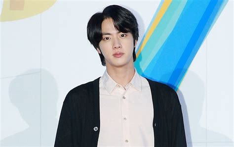 Seperti yang dilansir dari soompi, big hit entertainment rupanya membantah rumor wamil yang beredar. Jin BTS Harus Jawab Pertanyaan Soal Wamil di Preskon Album Baru, Big Hit Tuai Kritik