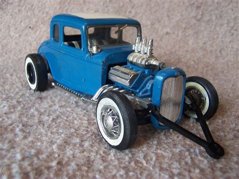Unless it is retarded the engine can and will kick back and do damage to hands, wrists and arms. Old Vintage Original AMT 1932 32 FORD COUPE 5 window Built ...