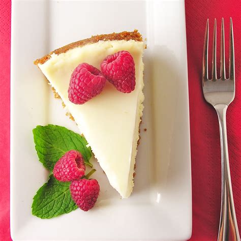 Run knife around edge of pan to loosen cheesecake. Vonda's Cheesecake5 | Sour cream cheesecake
