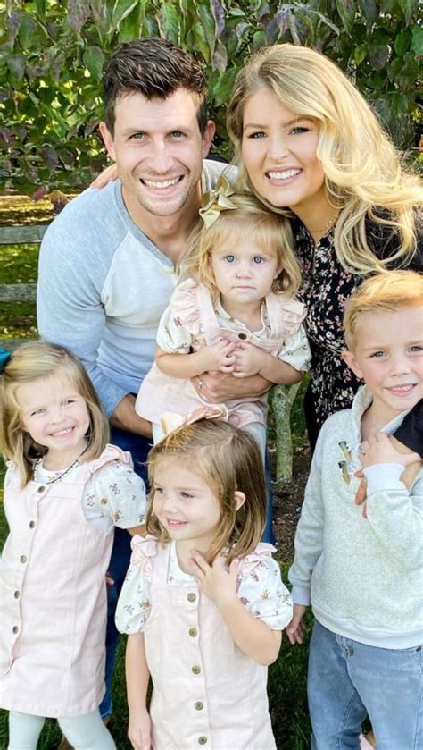Erin Bates Welcomes Baby 5 Amid Health Concerns Tv Show Cancelation