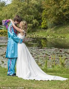 Sixties Music Fans Marry In Beatles Themed Wedding Abbey