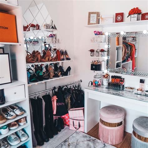 Mum Transforms Dingy Spare Bedroom Into A Dressing Room Of Dreams