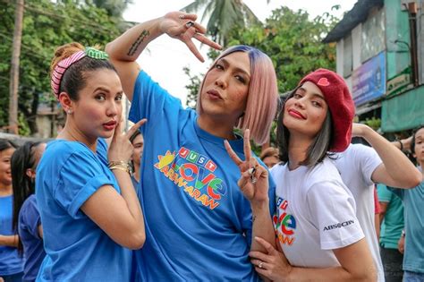 Kapamilya Stars Show How To Spread Love In Abs Cbn’s New Summer Station Id Abs Cbn Entertainment