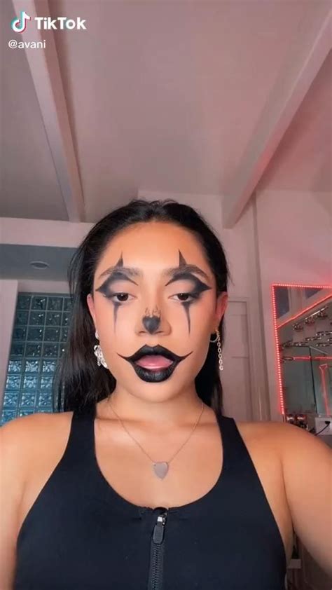 Avaniavani On Tiktok Love Me Video Girl Clown Makeup Halloween