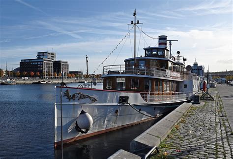 Das Dampfschiff Freya An Der Bahnhofsbrücke Kiel Foto And Bild Schiffe