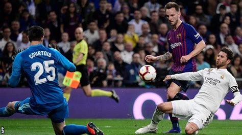 Real Madrid 0 1 Barcelona Rakitic Sends Barca 10 Points Clear In La