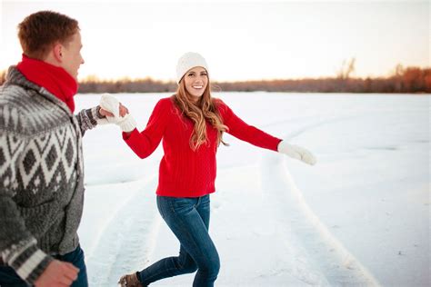 Winter Engagement Session | Winter engagement, Engagement session, Engagement