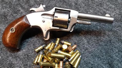 Historický Us Revolver Defender Cal 22 Shortlong Aukro